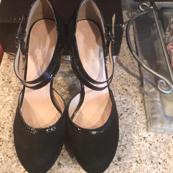 Victor Alfaro platform heels.  Suede and patent. - Picture 2 of 4